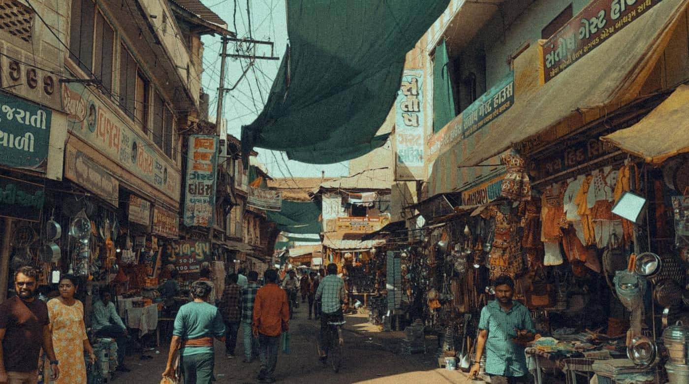 A busy bazaar street in Pakistan